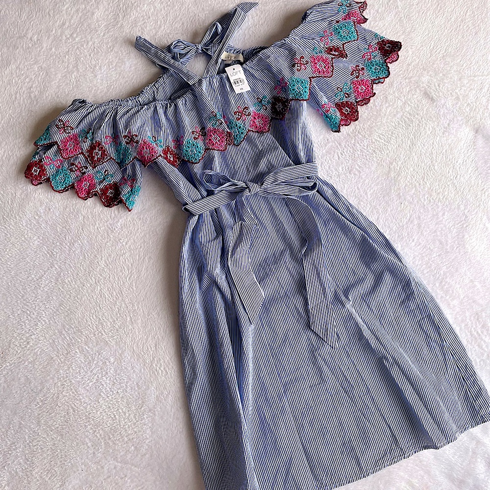 3/$15 **NWT** ANN TAYLOR LOFT, Off The Shoulder Fiesta Shift Dress W/ Ruffle